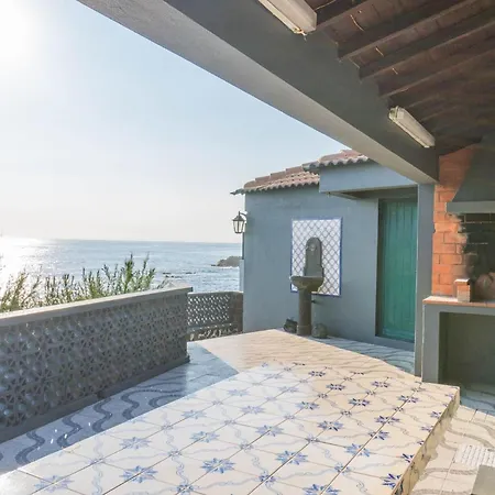 Natural Pool House Mosteiros (Azores)