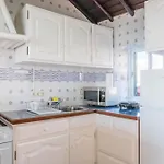 Natural Pool House * موستيروس