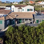 Natural Pool House بيت للعطل موستيروس