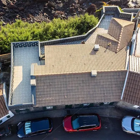 Natural Pool House موستيروس